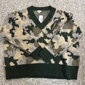 Camo green sweater brand new!